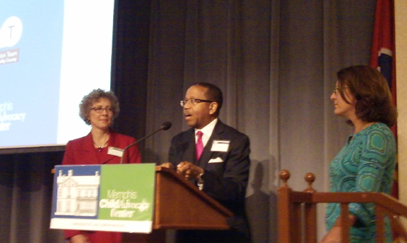 Dr. Robinson Accepts Award
